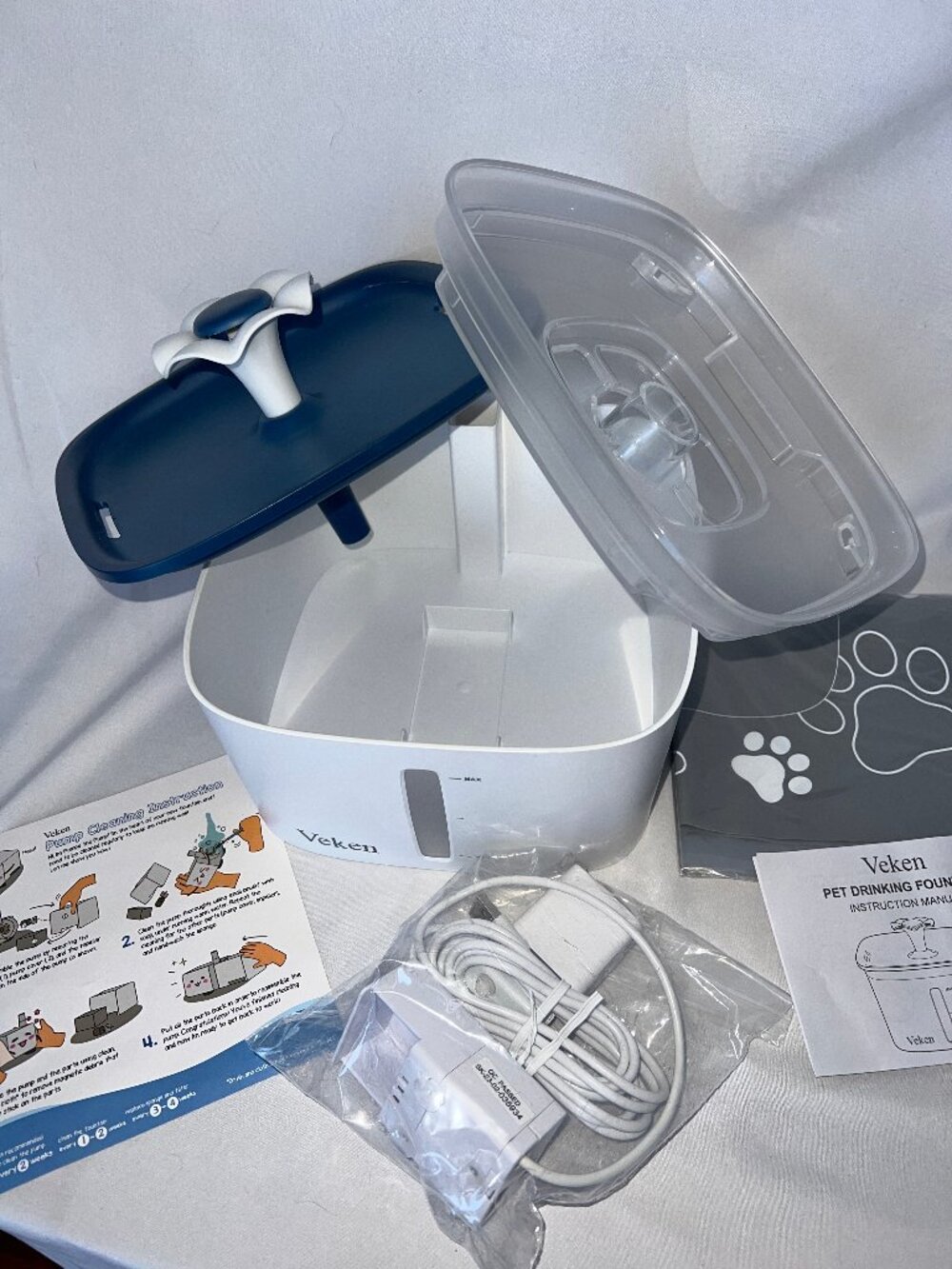Cat Dog Pet Water Fountain Automatic LED light Cube Flower